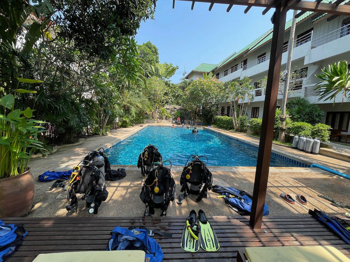 Diving Lesson in a pool at Ban's Diving Resort